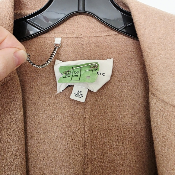 Banana Republic Belted Wool Coat With Pockets, XS - Picture 9 of 16